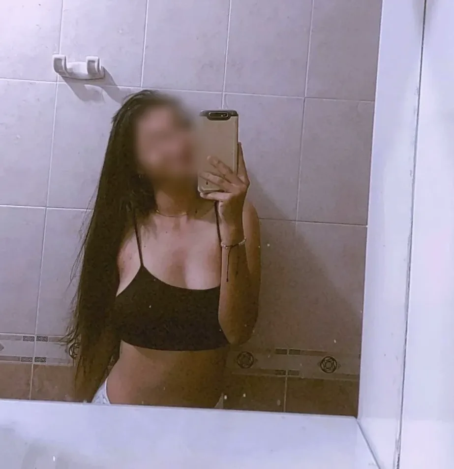 Anna, 22