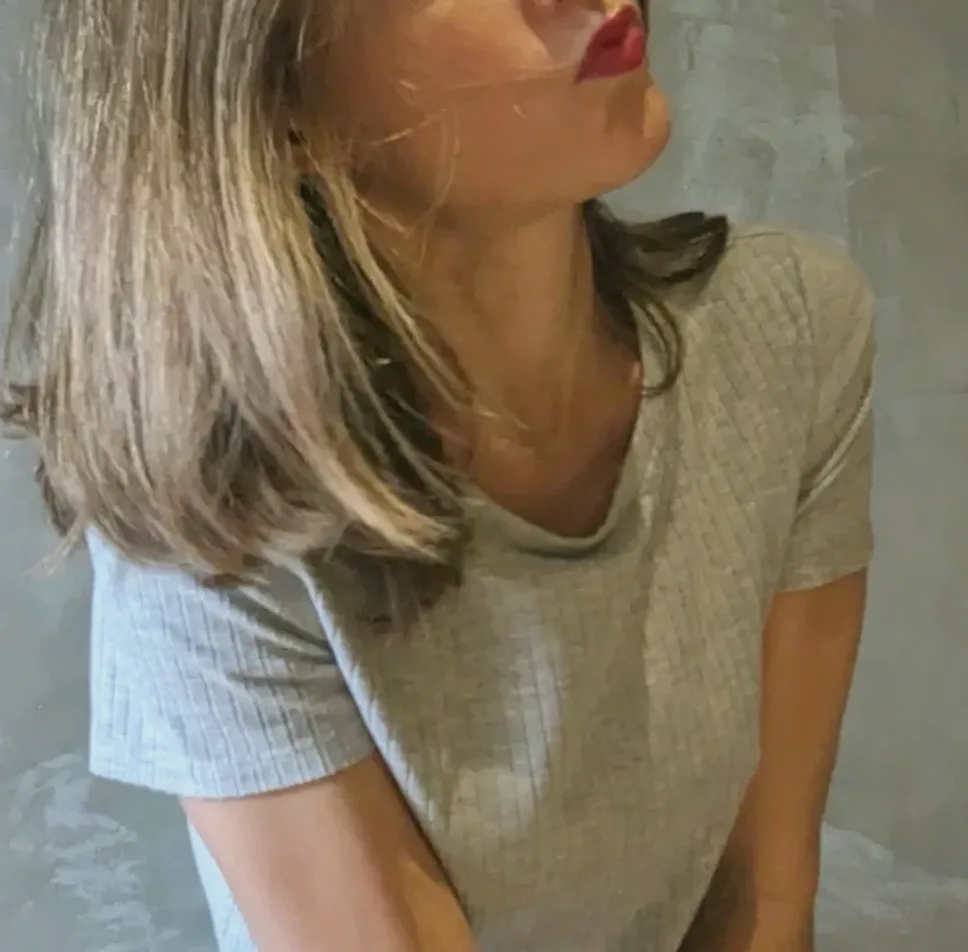 Jacqueline, 33