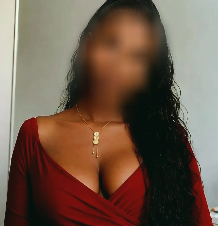 Miriam, 23