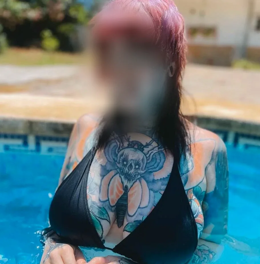 Yvonne, 30